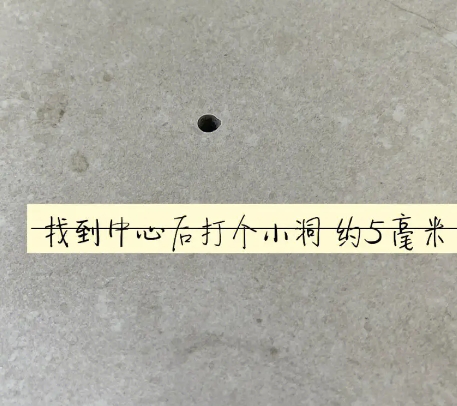 衡水瓷砖空鼓维修公司专业解答在瓷砖铺贴过程中，如果砂料搅拌不均匀，将会带来以下问题